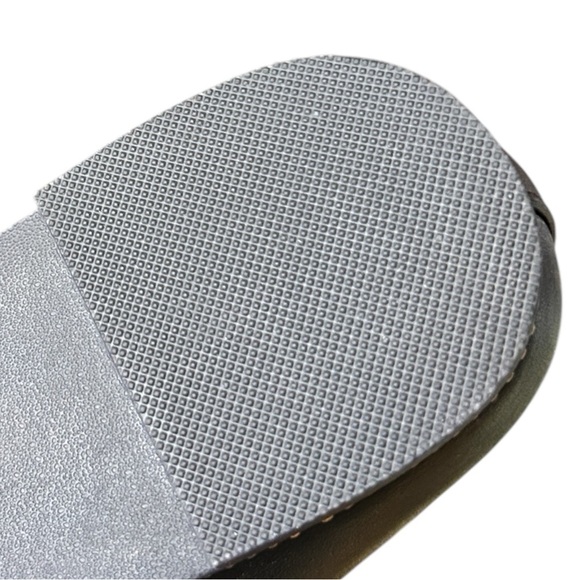 REPORT Magnolia Black w/ Gold Studs Flats sz 9W Vegan Pointed Toe NWOB - Picture 5 of 5